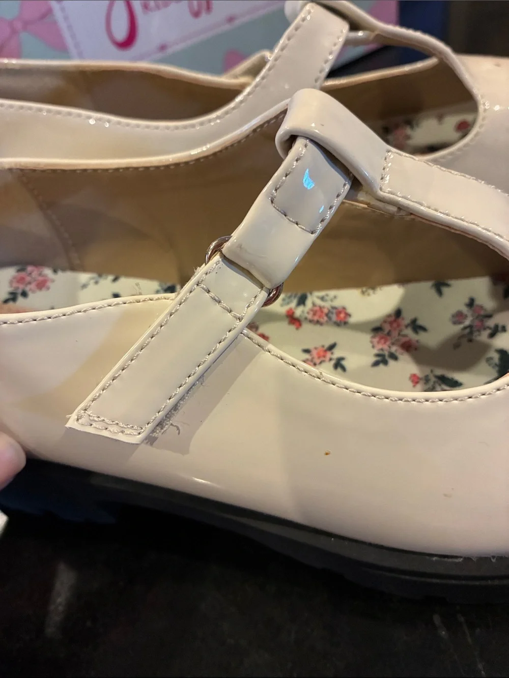 NEW Jellypop' Cream Patent Mary Jane Shoes Sz 4